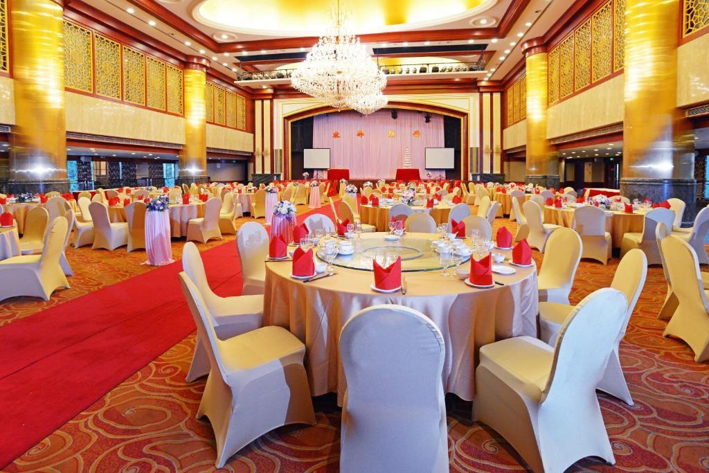 Guangzhou New Century Hotel Zewnętrze zdjęcie